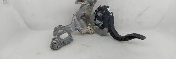 Audi Q5 SQ5 Accelerator throttle pedal bracket 80B723117A 4M723523F