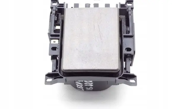 Cup holder front