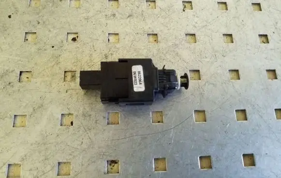Volvo XC90 Brake pedal sensor switch 8622064