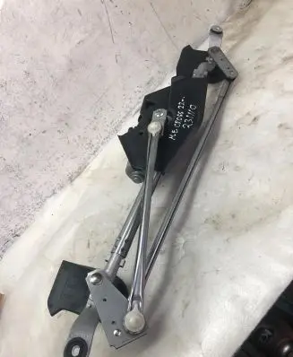 Mitsubishi Eclipse Cross Front wiper linkage and motor