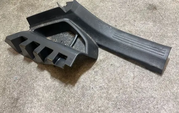 Volvo XC40 Rear sill trim cover 32216842 EP77