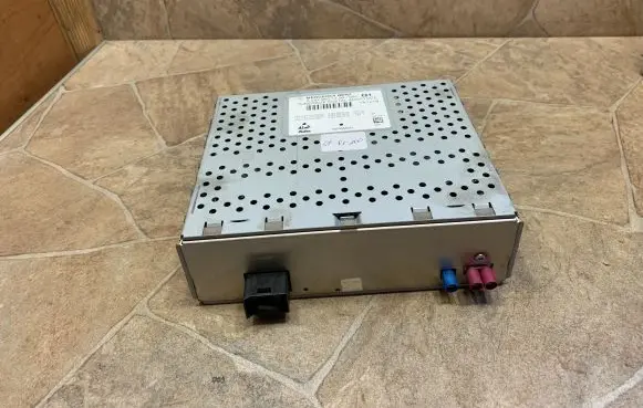 Mercedes-Benz C W205 HiFi Audio sound control unit A2229001408