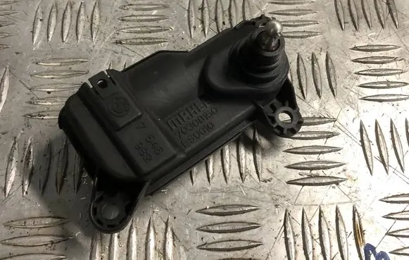 BMW 1 E81 E87 Intake manifold valve actuator/motor 7546982