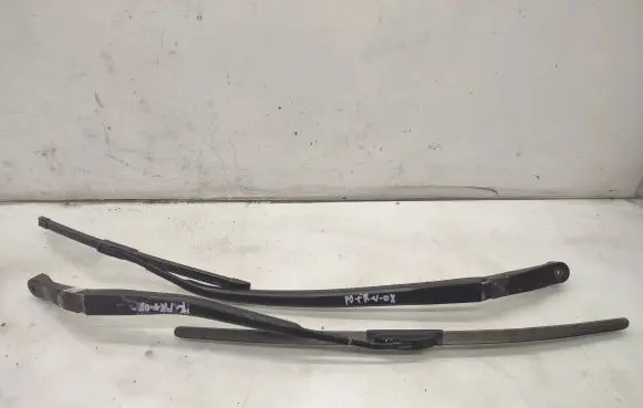 Honda FR-V Front wiper blade arm