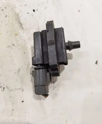 Suzuki Grand Vitara I High voltage ignition coil 3341077e2