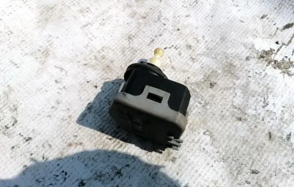 Audi A6 S6 C5 4B Headlight level adjustment motor 6Y0941295