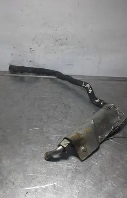 Volkswagen PASSAT B5.5 Engine coolant pipe/hose 058121471B