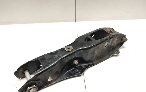 BMW X5 G05 Rear upper control arm/wishbone 6878031