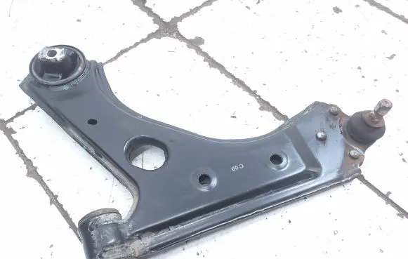 Fiat Linea Front lower control arm/wishbone