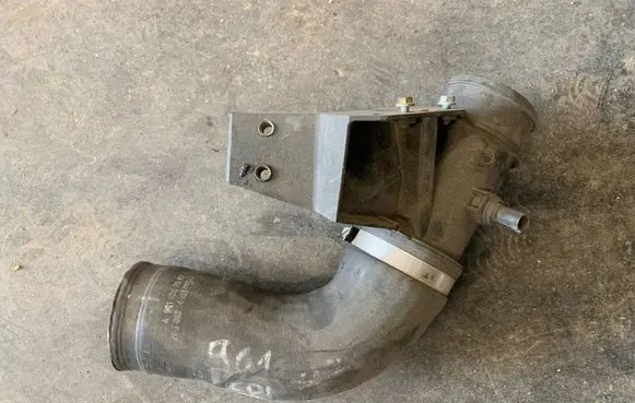 Mercedes-Benz Sprinter W901 W902 W903 W904 Intercooler hose/pipe A9015283582