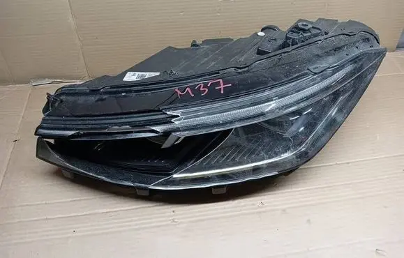 Volkswagen PASSAT B9 Headlight/headlamp 3J1941035