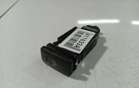 Lexus IS 220D-250-350 Windscreen/window heater switch 15A280