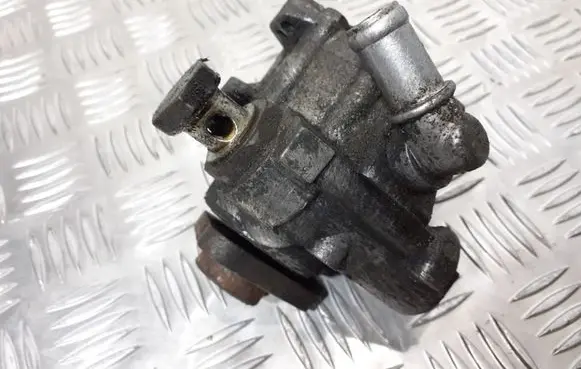 Volkswagen PASSAT B5 Power steering pump