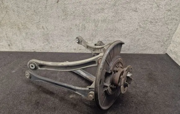 Porsche Cayenne (92A) Rear wheel hub spindle/knuckle 7P0501530 7L0505376