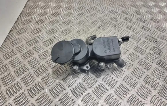 Mercedes-Benz A W169 Oil breather separator A6400101162