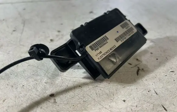 Dodge Challenger Keyless system antenna 68186558AA P68186558AA 17145