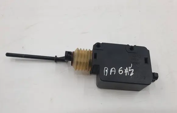 BMW 5 E34 Fuel tank cap lock 8355056