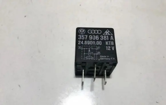 Seat Toledo I (1L) Other relay 357906381a 24690000