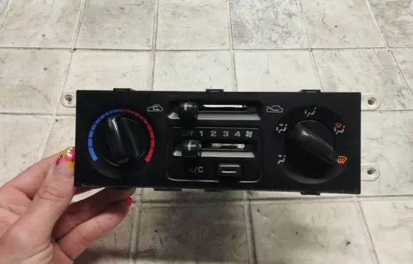 Subaru Forester SF Climate control unit