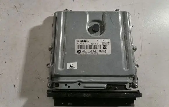 BMW 7 F01 F02 F03 F04 Engine control unit/module 8511983