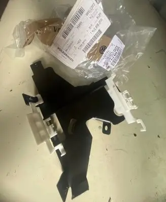 Seat Leon (5F) Other engine part 5Q0906214J