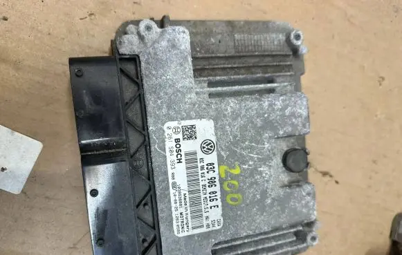Skoda Octavia Mk2 (1Z) Engine ECU kit and lock set 03C906016C