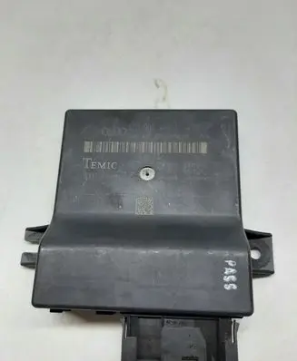 Audi A6 S6 C6 4F Gateway control module 4F0907468D