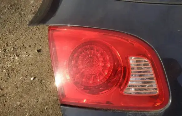 Tailgate rear/tail lights