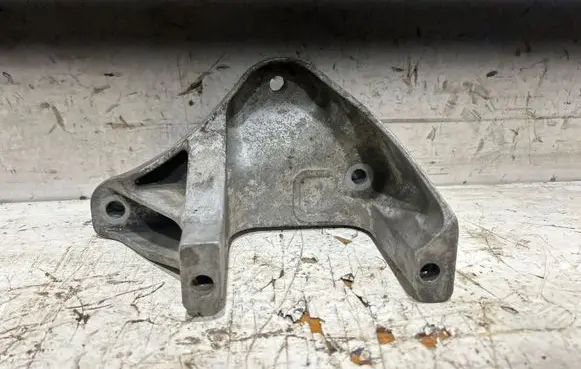 Peugeot 508 Engine mounting bracket 326C27