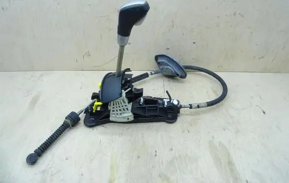 Renault Laguna III Gear selector/shifter in gearbox 