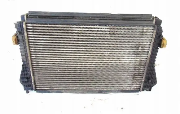 Volkswagen Polo VI Coolant radiator