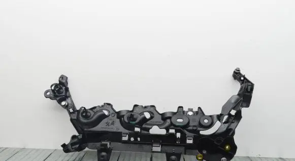 Peugeot 3008 I Other engine bay part 9808843180