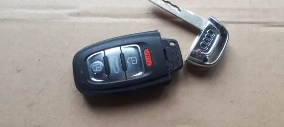 Audi A4 S4 B8 8K Ignition key/card 8K0959754BB