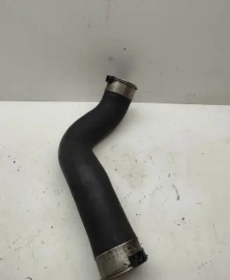 BMW 5 F10 F11 Intercooler hose/pipe 7810615