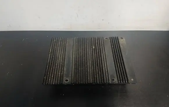 Volvo XC90 Sound amplifier 30657755 3067222B02B 020377