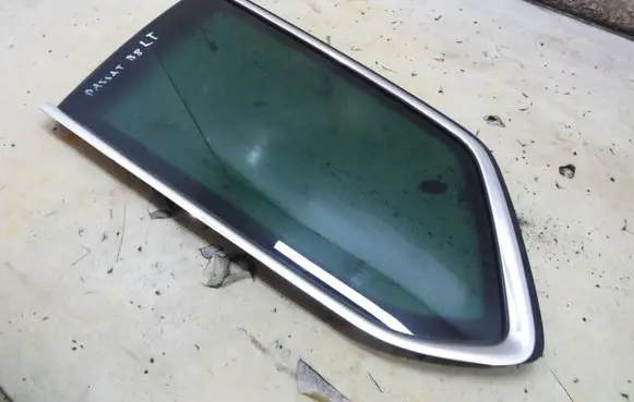 Volkswagen PASSAT B8 Rear side window KRIS235789