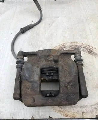 Mercedes-Benz A W176 Front brake caliper
