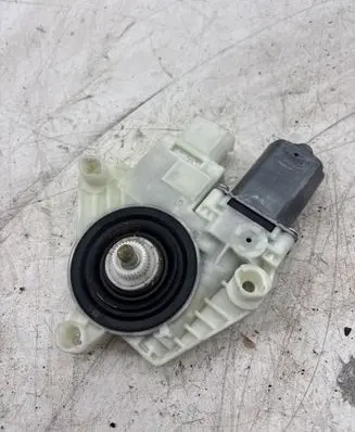 BMW 7 G11 G12 Front door window regulator motor 7455081 C35315104 041100105