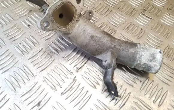 Toyota Avensis Verso Engine coolant pipe/hose