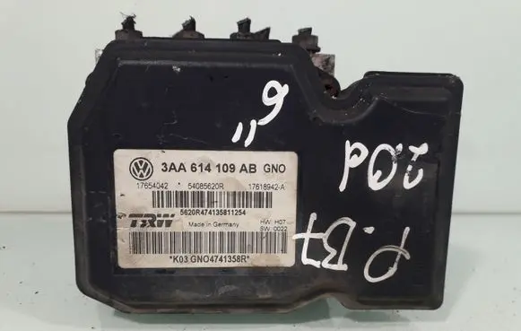 Volkswagen PASSAT B7 ABS Pump 3AA614109AB 17654042