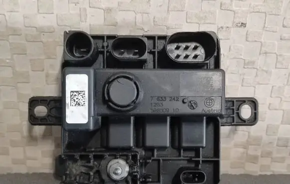 BMW 3 F30 F35 F31 Power management control unit 7633242