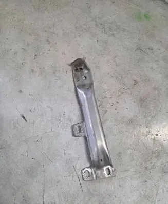 BMW 7 F01 F02 F03 F04 Radiator support slam panel bracket 7158893