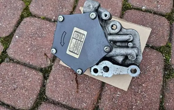 Opel Adam Vacuum pump 12660564