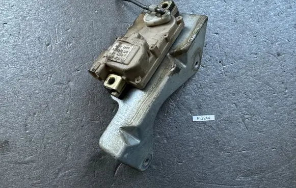Nissan Patrol Y60 Rear door lock 8055310V00 8255905J00