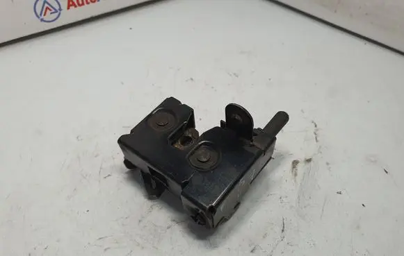 Engine bonnet/hood lock/catch