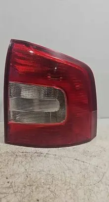 Skoda Octavia Mk2 (1Z) Rear/tail lights 1Z9945096A 0031104S 1Z9945258