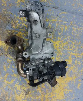 Volkswagen Touran I EGR valve cooler 105358