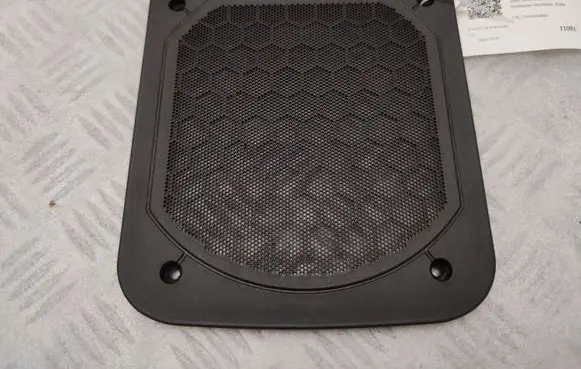 BMW 2 F46 Subwoofer grill/trim 9265334