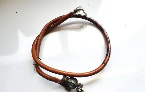 Mercedes-Benz ML W164 Positive cable (battery) 