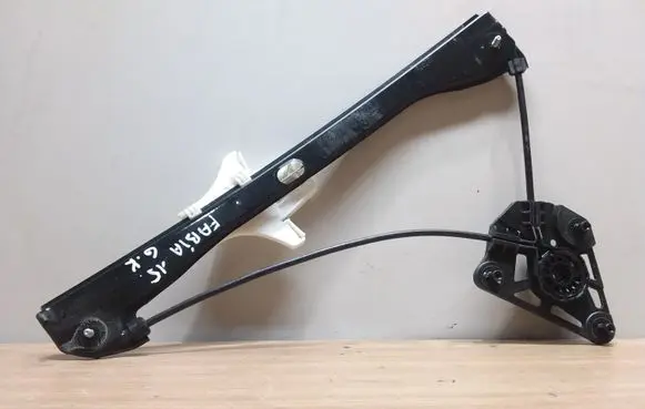 Skoda Fabia Mk3 (NJ) Rear window lifting mechanism without motor